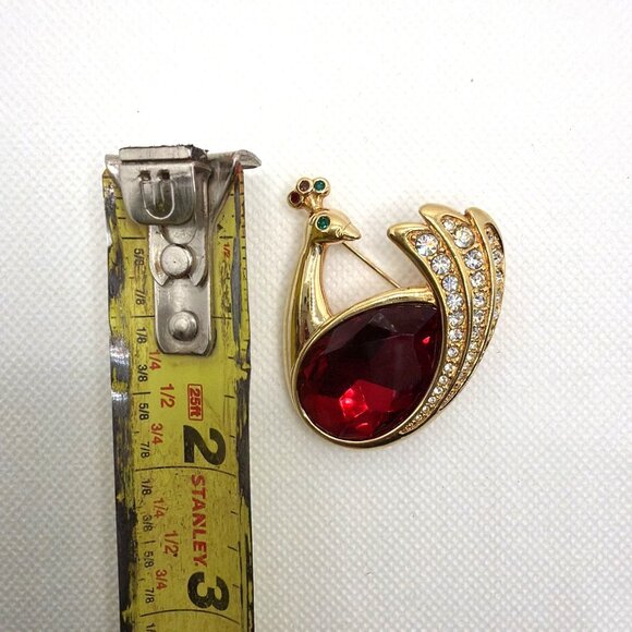 Swarovski Retired Peacock Brooch Vintage Gold Tone Red Crystal Swan Signed Rare - Picture 9 of 10